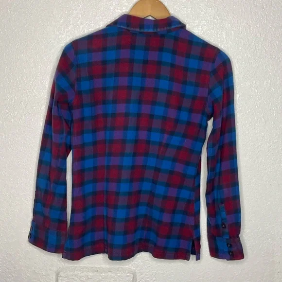 Patagonia Long-Sleeved Organic Cotton
Midweight Fjord Flannel Shirt Size… - Picture 2 of 6